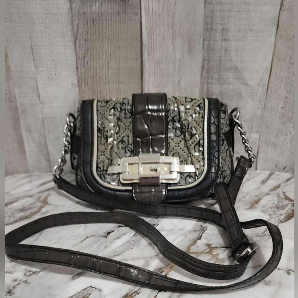 Vintage GUESS Gray and Black Monogram Sequin Mini Crossbody Bag - Picture 2 of 9